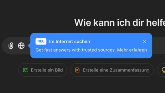 Screenshot der neuen Funktion ‘Im Internet suchen’ bei ChatGPT. Die Funktion wird mit einem blauen Hinweis hervorgehoben und ermöglicht schnelle Antworten aus vertrauenswürdigen Quellen.